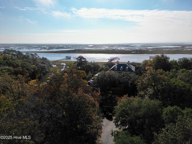 9086 Ocean Harbour Golf Club Drive SW, Calabash, NC 28467