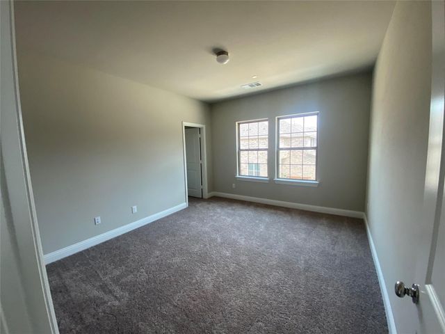 801 Ponds Edge Lane, Euless, TX 76040