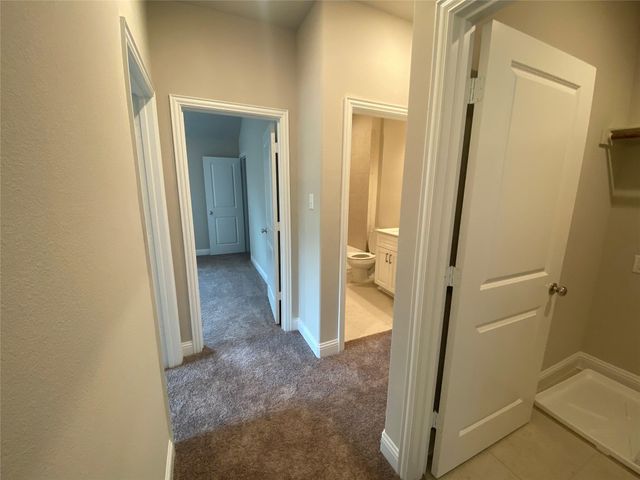 801 Ponds Edge Lane, Euless, TX 76040