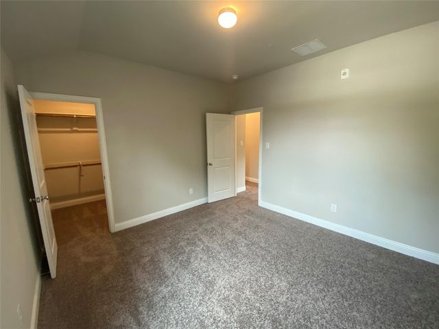 801 Ponds Edge Lane, Euless, TX 76040