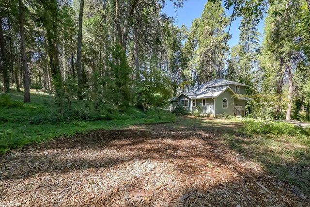 14002 Meadow View Dr, Grass Valley, CA 95945