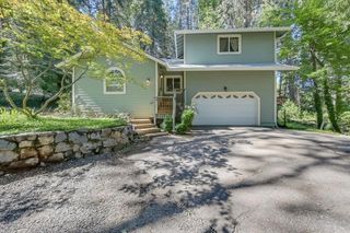 14002 Meadow View Dr, Grass Valley, CA 95945