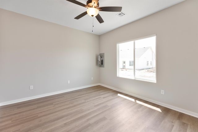 917 S Blaine St, Newton, KS 67114