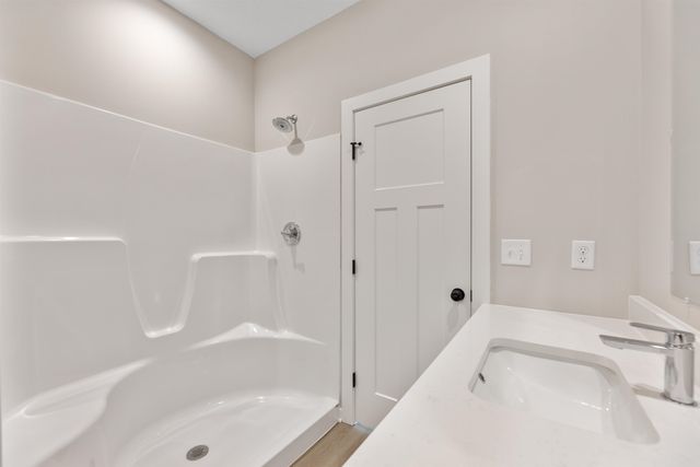 917 S Blaine St, Newton, KS 67114