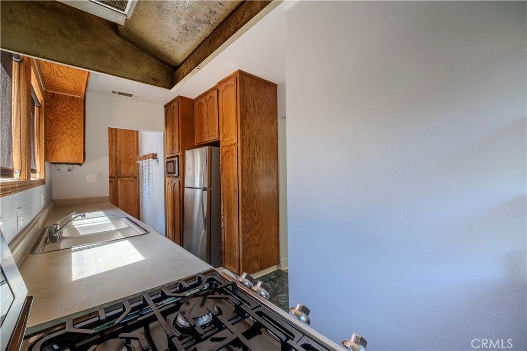 Image 16 of property listing at 329 W 12th Street, Chico, CA 95928