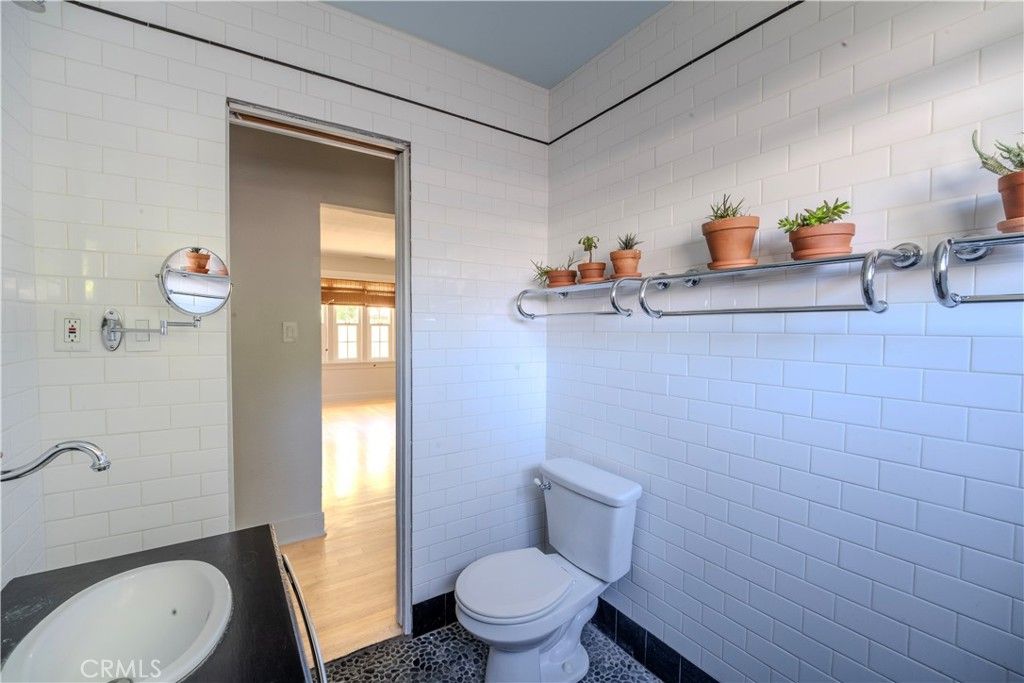 Image 25 of property listing at 329 W 12th Street, Chico, CA 95928