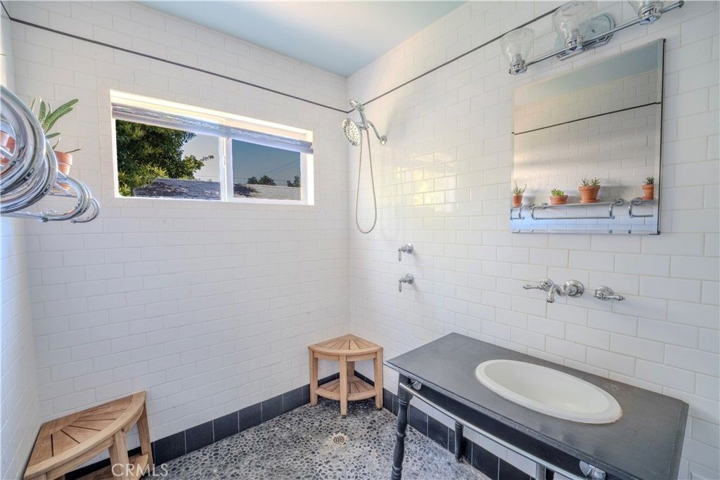 Image 6 of property listing at 329 W 12th Street, Chico, CA 95928