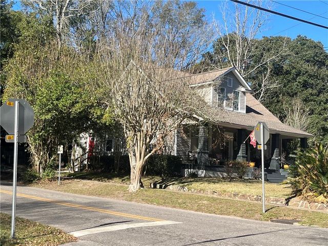 122 Glenwood Street, Mobile, AL 36606