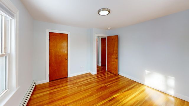 34 Albert 34, Waltham, MA 02453