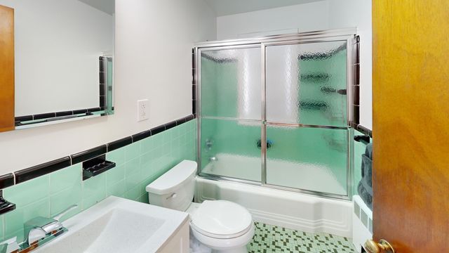34 Albert 34, Waltham, MA 02453