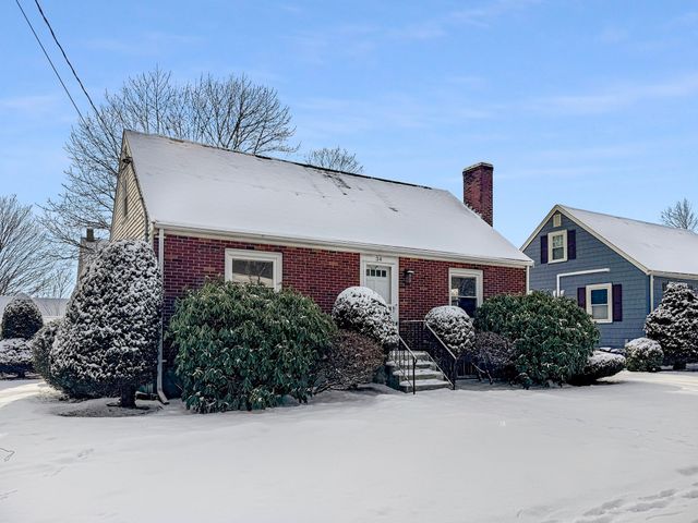 34 Albert 34, Waltham, MA 02453