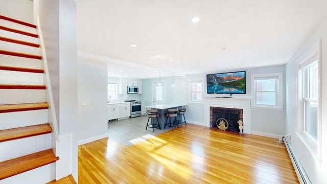 34 Albert 34, Waltham, MA 02453