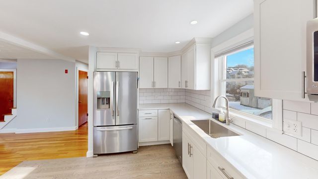 34 Albert 34, Waltham, MA 02453