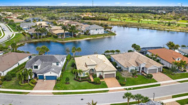 214 Blanca Isles Lane, Jupiter, FL 33478