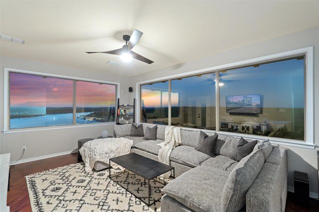 21803 Briarcliff DR, Spicewood, TX 78669