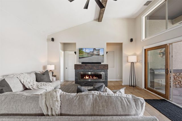 21803 Briarcliff DR, Spicewood, TX 78669