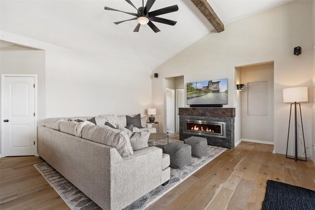 21803 Briarcliff DR, Spicewood, TX 78669