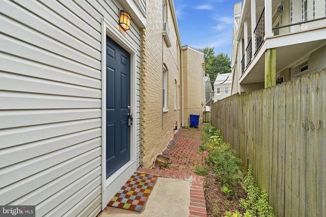 403-A W SOUTH ST, Frederick, MD 21701