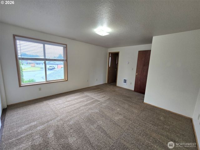 7007 NE 142nd Court, Vancouver, WA 98682