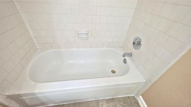 7403 Gateridge Drive, Houston, TX 77041