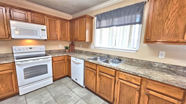 7403 Gateridge Drive, Houston, TX 77041