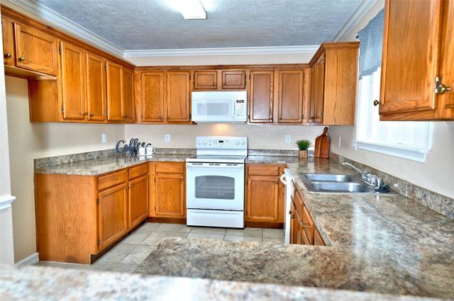 7403 Gateridge Drive, Houston, TX 77041