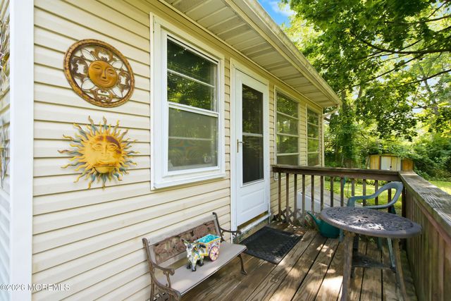 14 Sunset Avenue, Toms River, NJ 08755