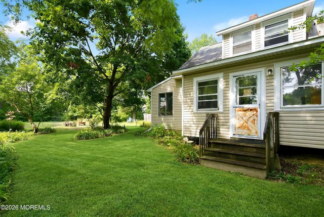 14 Sunset Avenue, Toms River, NJ 08755