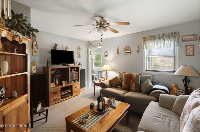 14 Sunset Avenue, Toms River, NJ 08755