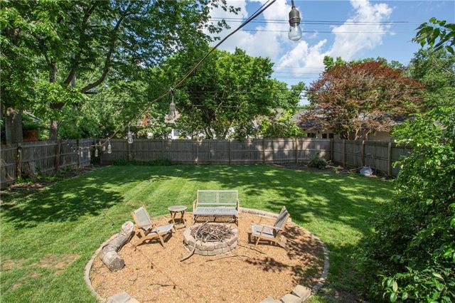 5639 Maple Street, Mission, KS 66202