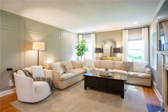 5639 Maple Street, Mission, KS 66202