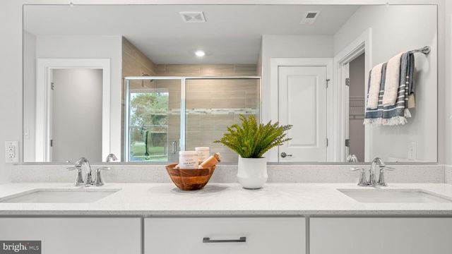 409 CROWNLEAF DR, Middletown, DE 19709