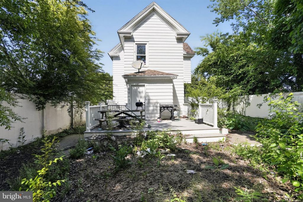 Image 2 of property listing at 602 GLASGOW, Cambridge, MD 21613