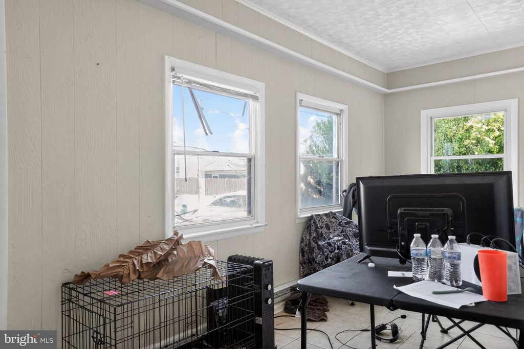 Image 9 of property listing at 602 GLASGOW, Cambridge, MD 21613