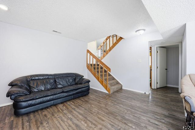 173 S Golfwood Dr E, Pueblo West, CO 81007