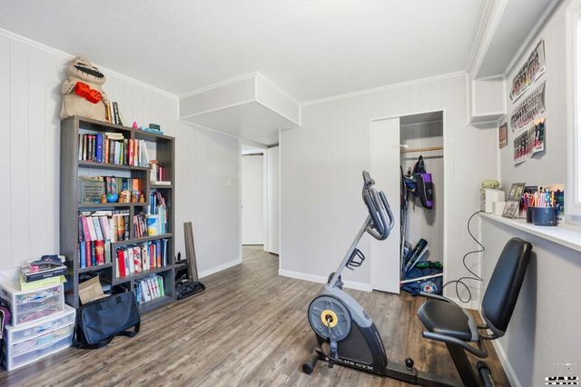 173 S Golfwood Dr E, Pueblo West, CO 81007