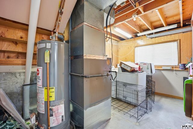 173 S Golfwood Dr E, Pueblo West, CO 81007