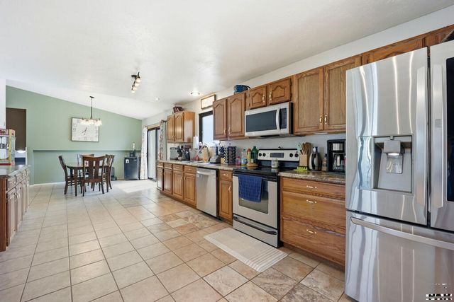 173 S Golfwood Dr E, Pueblo West, CO 81007
