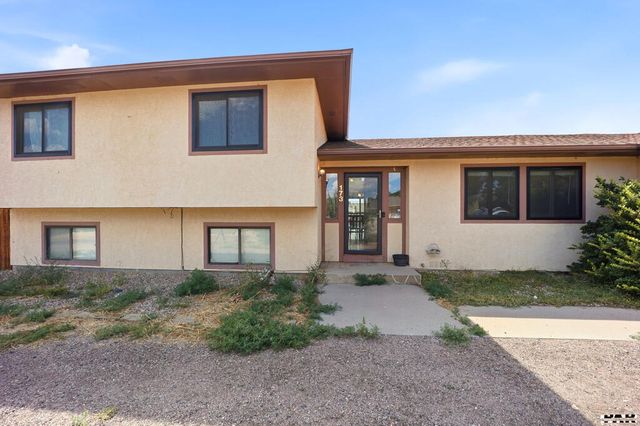 173 S Golfwood Dr E, Pueblo West, CO 81007