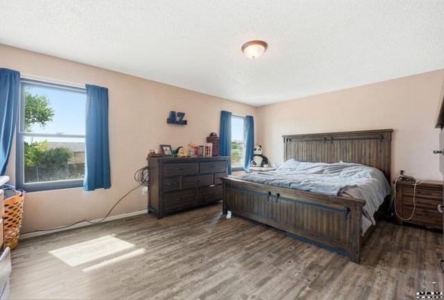 173 S Golfwood Dr E, Pueblo West, CO 81007