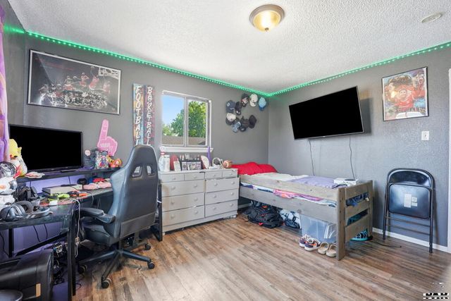 173 S Golfwood Dr E, Pueblo West, CO 81007