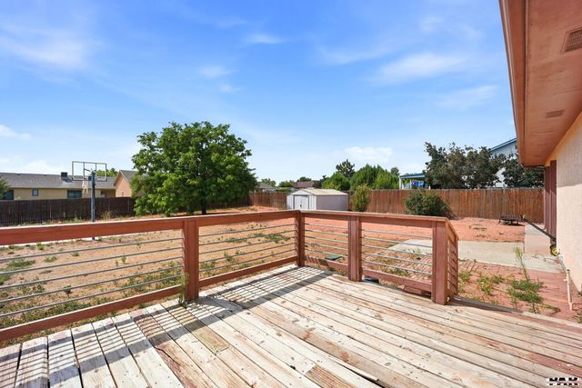 173 S Golfwood Dr E, Pueblo West, CO 81007