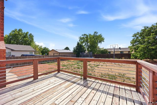 173 S Golfwood Dr E, Pueblo West, CO 81007