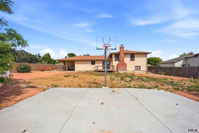 173 S Golfwood Dr E, Pueblo West, CO 81007