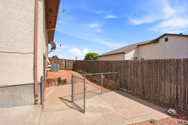 173 S Golfwood Dr E, Pueblo West, CO 81007