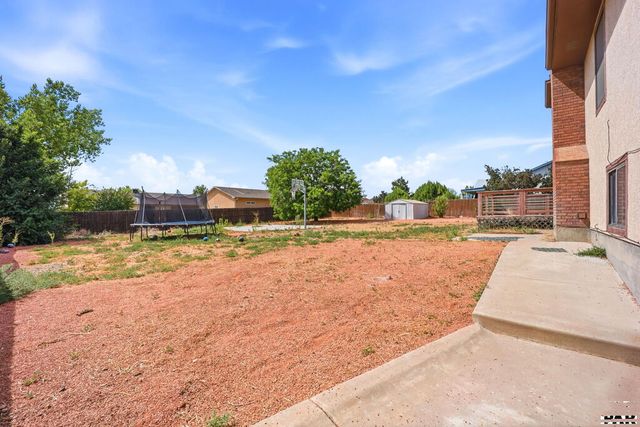 173 S Golfwood Dr E, Pueblo West, CO 81007