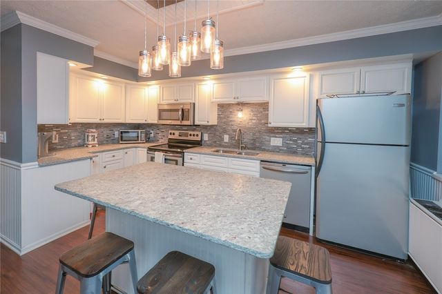 16 Cliffside Drive, South Bristol, NY 14424