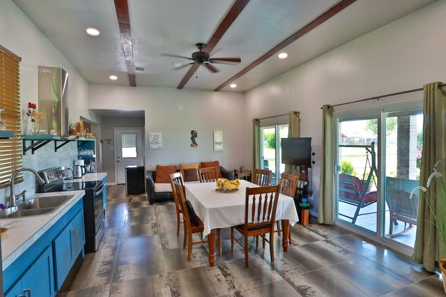 1556 Vz County Road 2128, Wills Point, TX 75169