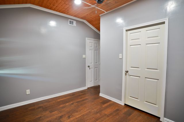 1556 Vz County Road 2128, Wills Point, TX 75169