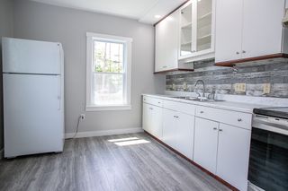 7 Cedar St, Barre, MA 01005